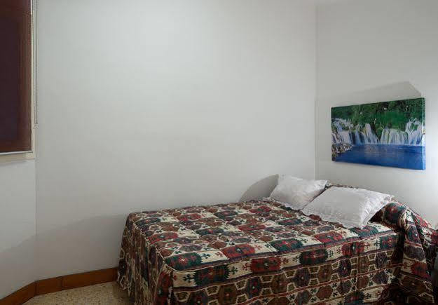 Abarco Apartments Santa Coloma de Gramenet Exterior photo